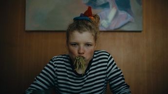 How to Be Normal and the Oddness of the Other World (Source: themoviedb.org)