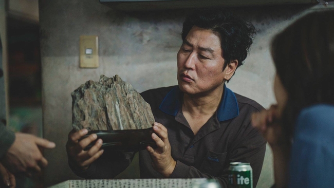 Gisaengchung (Source: themoviedb.org)